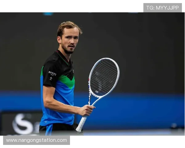 梅德韦杰夫首夺美网男单冠军 缅怀父亲感动全场